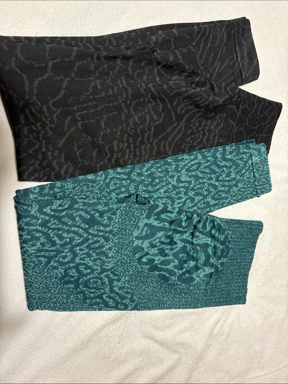 Gymshark Black and Teal  Patterned High-Waist Leggings Medium Lot